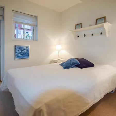 Apartment Pet Friendly In With Harbor View
