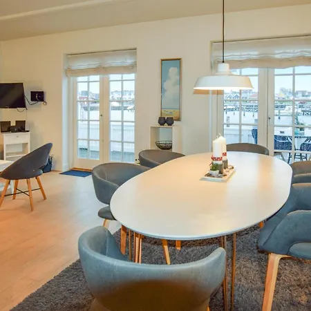 Beach Front Apartment In Bagenkop